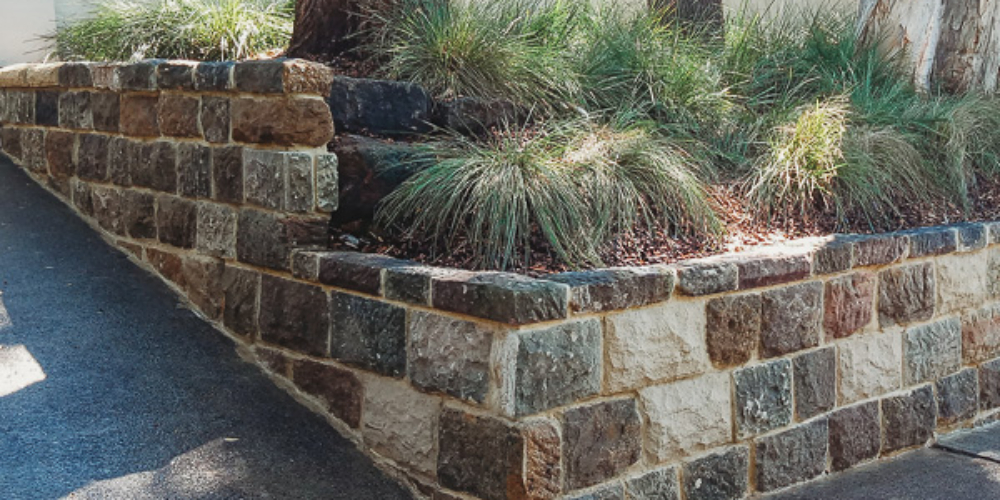 sandstone-retaining-wall-square